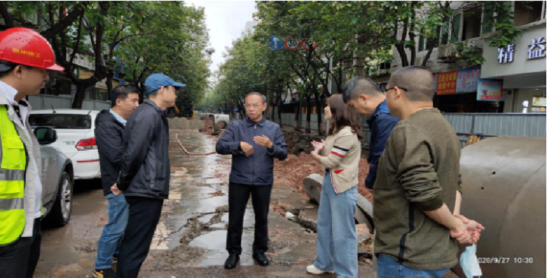 资阳各级领导关怀慰问资阳道路黑化项目